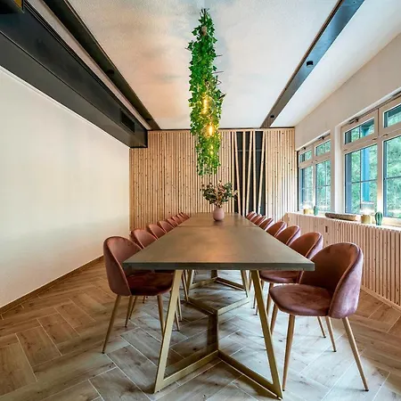 Somewhere Elz - Luxus Fuer Bis Zu 38 Gaeste Villa