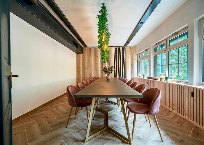 Somewhere Elz - Luxus Fuer Bis Zu 38 Gaeste Villa